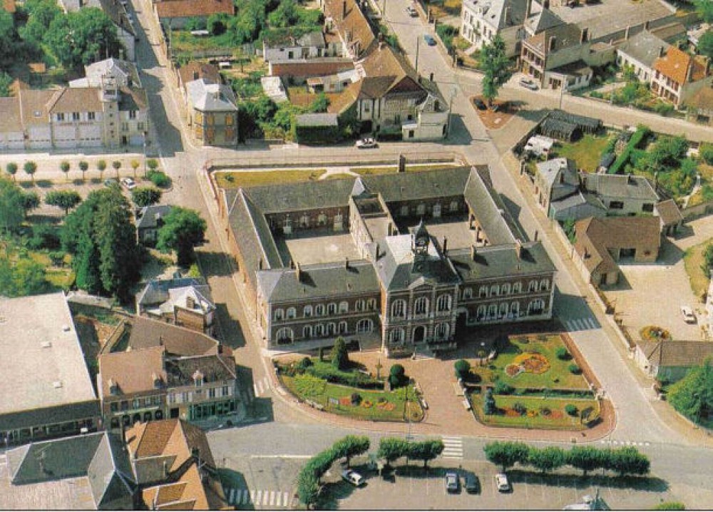 www.ccportesdupaysdothe.fr