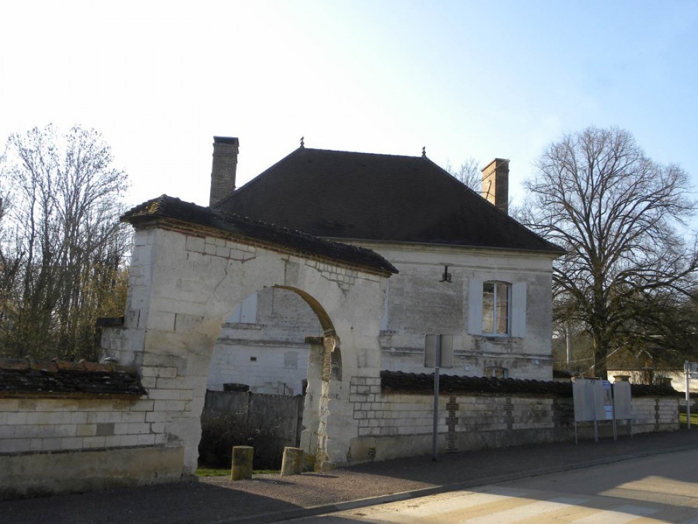 www.ccportesdupaysdothe.fr