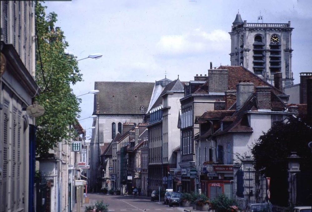 www.ccportesdupaysdothe.fr